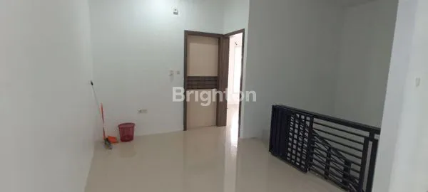 image HUNIAN STRATEGIS 2 LANTAI, LT/LB 90, DEKAT MALL PEKANBARU (5)