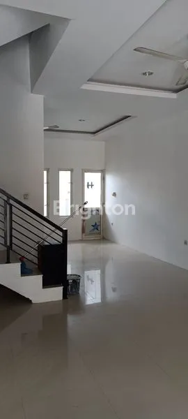 image HUNIAN STRATEGIS 2 LANTAI, LT/LB 90, DEKAT MALL PEKANBARU (2)