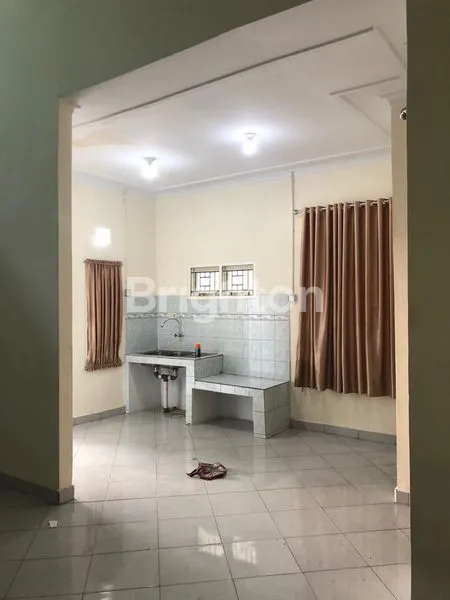 image RUMAH CANTIK SEMI FURNISHED DI BUKIT BARISAN (6)