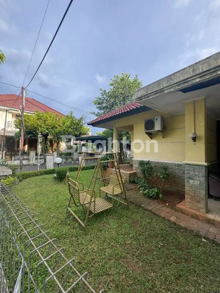 image RUMAH HOOK MEWAH LT 564M² DI KEMANG PRATAMA (8)