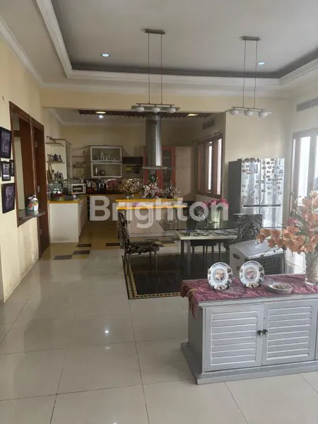 image DI JUAL RUMAH MEWAH 2LANTAI, UKURAN LUAS  DAN  ASRI SERTA DIKAWASAN STRATEGIS DAN BISNIS DI JATIWARINGIN BEKASI KOTA (5)