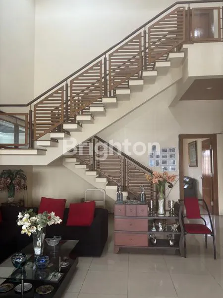 image DI JUAL RUMAH MEWAH 2LANTAI, UKURAN LUAS  DAN  ASRI SERTA DIKAWASAN STRATEGIS DAN BISNIS DI JATIWARINGIN BEKASI KOTA (6)