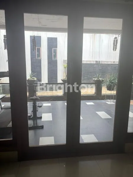 image DI JUAL RUMAH MEWAH 2LANTAI, UKURAN LUAS  DAN  ASRI SERTA DIKAWASAN STRATEGIS DAN BISNIS DI JATIWARINGIN BEKASI KOTA (3)