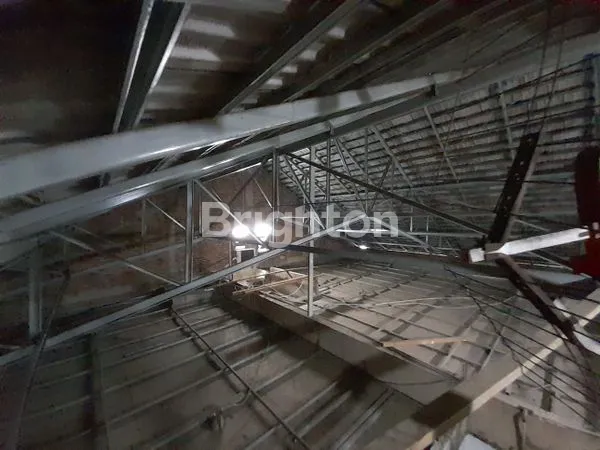 image RUMAH 2 LANTAI DI CIJANTUNG, 9 KAMAR KOST, LOKASI STRATEGIS (7)