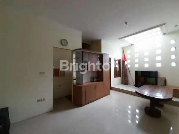 image RUMAH 2 LANTAI DI CIJANTUNG, 9 KAMAR KOST, LOKASI STRATEGIS (5)