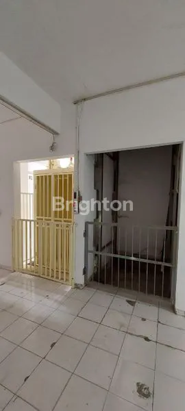 image TANAH DAN BANGUNAN GUDANG EX. PABRIK RUNGKUT INDUSTRI - SURABAYA TIMUR. DEKAT TOL BERBEK (WARU - JUANDA AIRPORT). (5)