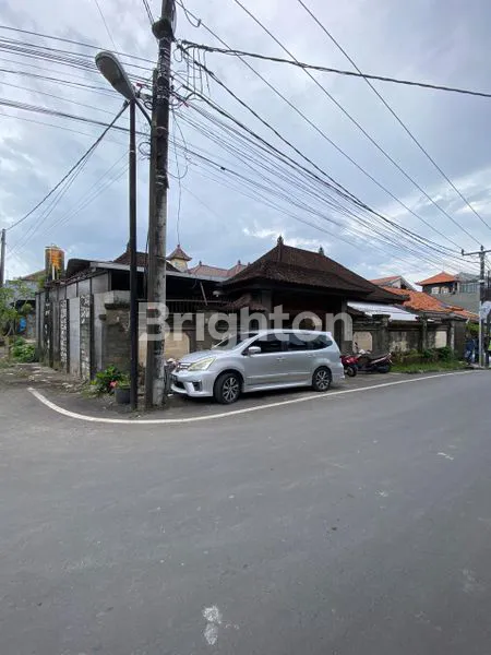 image RUMAH STRATEGIS UBUNG KAJA (5)