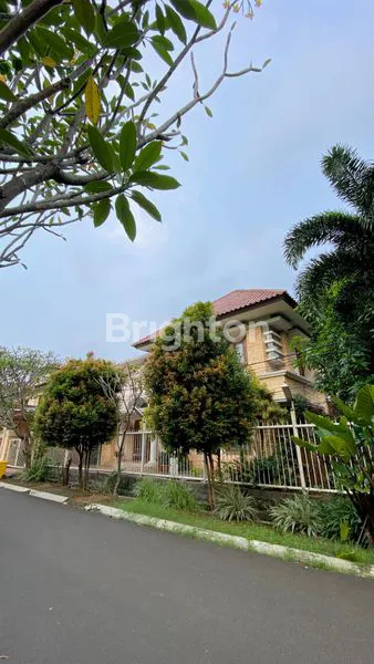 image RUMAH MEWAH 4 LANTAI SEKTOR 1 PESANGGRAHAN BINTARO JAKARTA SELATAN  (1)