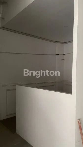 image RUKO STRATEGIS 4 LANTAI ARIFIN AHMAD (7)