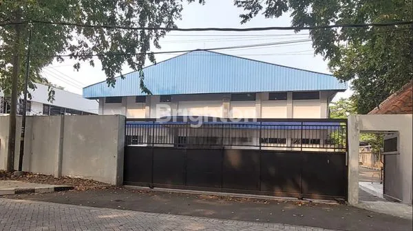 image TANAH DAN BANGUNAN GUDANG EX. PABRIK RUNGKUT INDUSTRI - SURABAYA TIMUR. DEKAT TOL BERBEK (WARU - JUANDA AIRPORT). (1)
