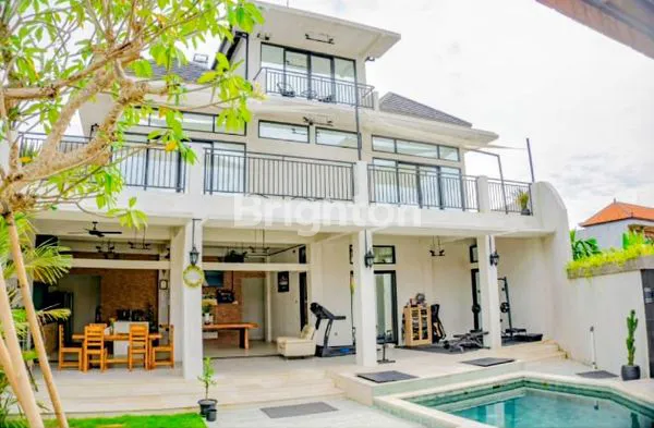 image BRAWA HOMESTAY 4 BEDROOM FOR SALE (2)