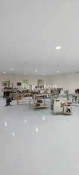 image TANAH DAN BANGUNAN GUDANG EX. PABRIK RUNGKUT INDUSTRI - SURABAYA TIMUR. DEKAT TOL BERBEK (WARU - JUANDA AIRPORT). (7)