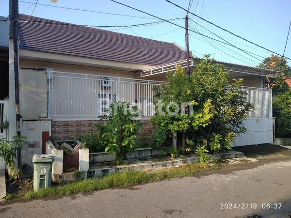 image RUMAH NYAMAN DI PERUM PONDOK JATI, SIDOARJO (1)