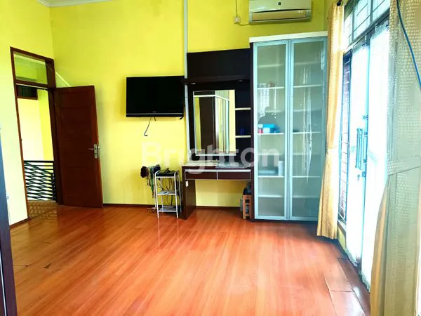 image RUMAH BAGUS 3 LANTAI, SIAP HUNI (5)