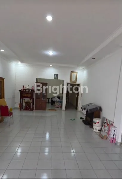 image RUKO HOOK PREMIUM 3½ LANTAI FULL FURNISH DI JL. HM YAMIN MEDAN (1)