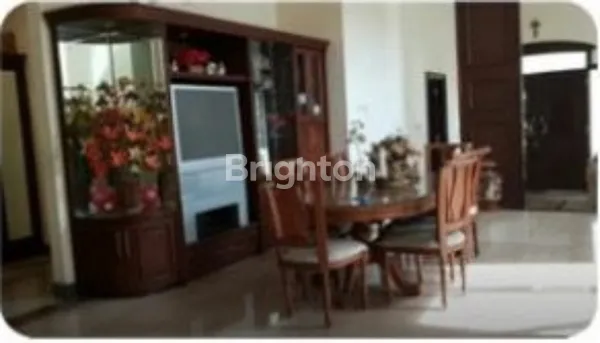 image INGIN RUMAH MEGAH TANPA PUSING URUSAN INTERIOR? KAMI HADIRKAN MAHAKARYA HUNIAN DI LOKASI PALING PRESTISIUS, ARAYA TAHAP 2, LENGKAP DENGAN SELURUH PERABOT PREMIUMNYA (FULL FURNISHED).  MENGAPA RUMAH INI ISTIMEWA?      \U2728 INTERIOR BERKELAS: LANTAI MARME (3)