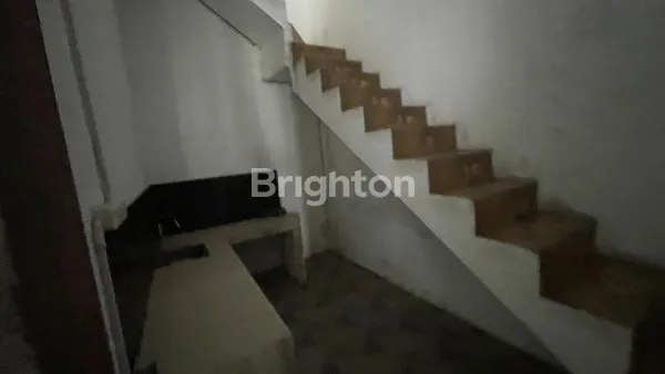 image RUMAH DI MAYJEN SUNGKONO KEDUNGKANDANG (5)