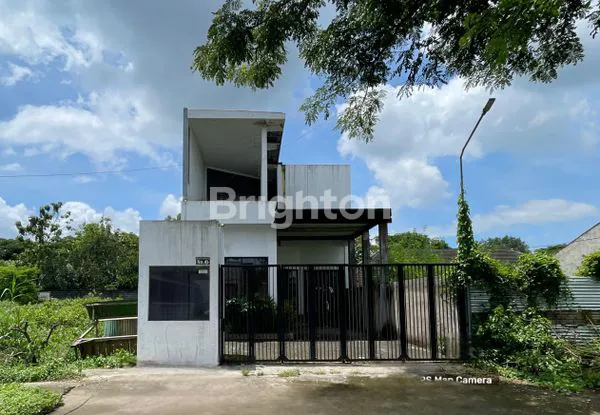 image RUMAH DI MAYJEN SUNGKONO KEDUNGKANDANG (1)