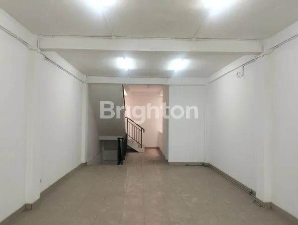 image RUKO MEWAH PREMIUM BAGUS 4 LANTAI SIAP HUNI STRATEGIS PINGGIR JALAN RAYA RAMAI BEBAS BANJIR DI CIDENG JAKARTA PUSAT (2)