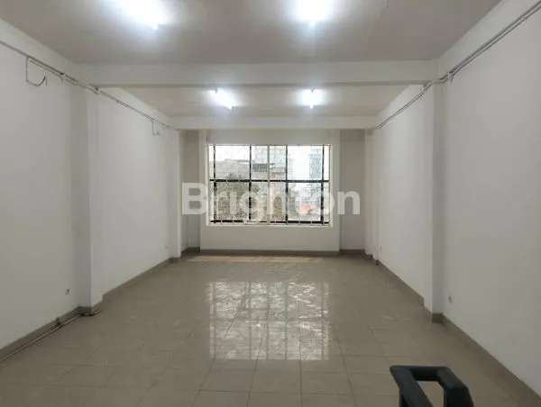 image RUKO MEWAH PREMIUM BAGUS 4 LANTAI SIAP HUNI STRATEGIS PINGGIR JALAN RAYA RAMAI BEBAS BANJIR DI CIDENG JAKARTA PUSAT (3)