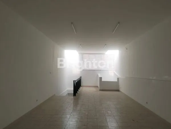 image RUKO MEWAH PREMIUM BAGUS 4 LANTAI SIAP HUNI STRATEGIS PINGGIR JALAN RAYA RAMAI BEBAS BANJIR DI CIDENG JAKARTA PUSAT (5)