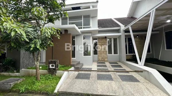 image RUMAH DI MOUNTAIN BOULEVARD WAGIR (1)