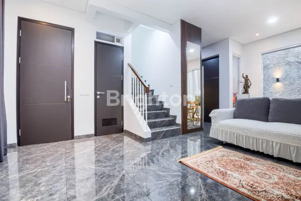 image RUMAH 3 LANTAI U HOUSE BINTARO TANGERANG SELATAN  (8)
