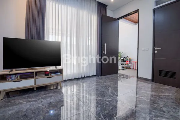 image RUMAH 3 LANTAI U HOUSE BINTARO TANGERANG SELATAN  (6)