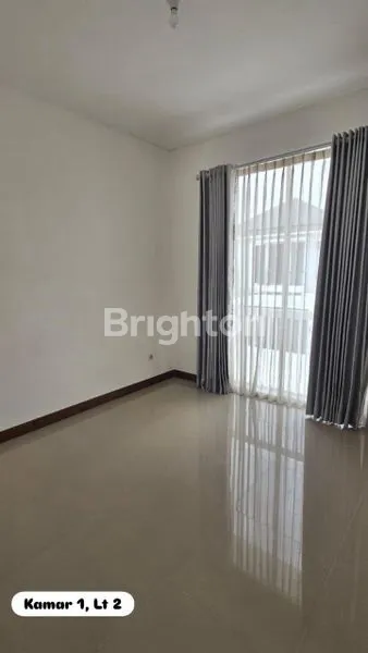 image RUMAH MEWAH 2 LANTAI DI ROYAL RESIDENCE, LT 204M² (8)