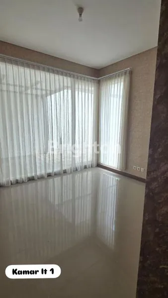 image RUMAH MEWAH 2 LANTAI DI ROYAL RESIDENCE, LT 204M² (6)