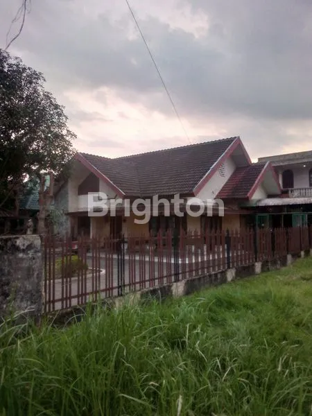 image RUMAH STRATEGIS BINJAI, 4KT & GARASI 4 MOBIL (7)