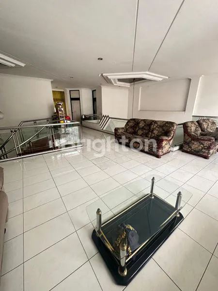 image DIJUAL RUMAH RAYA SATELIT STRATEGIS KOMERSIAL SIAP HUNI (4)