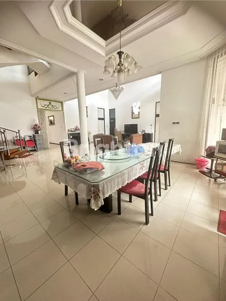 image DIJUAL RUMAH RAYA SATELIT STRATEGIS KOMERSIAL SIAP HUNI (8)