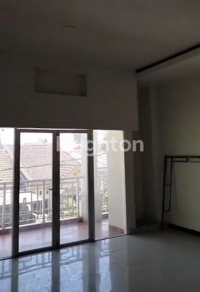 image RUKO 2 LANTAI DI JL. FAISAL, SHM, SIAP PAKAI (4)