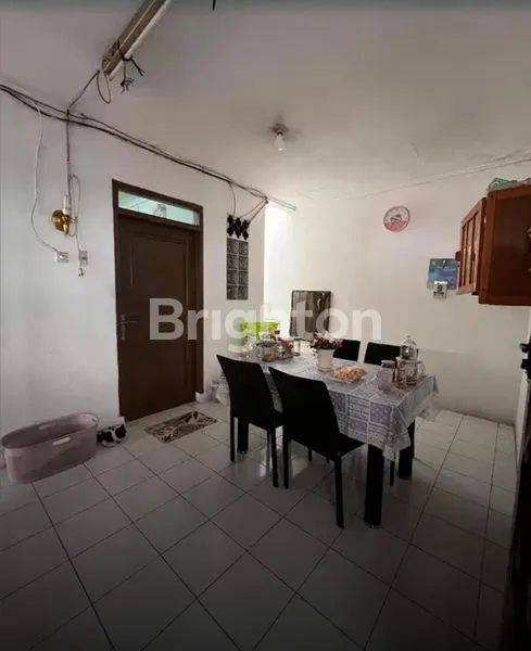 image RUMAH HOOK STRATEGIS, SHM, LT 150M² DI KEBON JERUK (5)