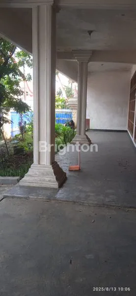 image DIJUAL RUMAH LUAS AREA JL RAYA CAKALANG MUAT MOBIL BANYAK BISA DI ALIH FUNGSIKAN UNTUK KANTOR ATAU RUMAH KOS AREA STRATEGIS SELANGKAH KE SUHAT TERMINAL DAN JALAN POROS BLIMBING KOTA MALANG (3)