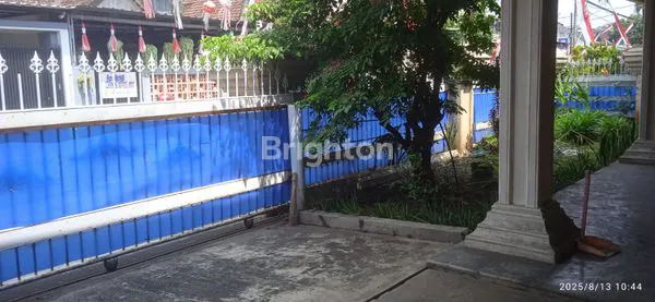 image DIJUAL RUMAH LUAS AREA JL RAYA CAKALANG MUAT MOBIL BANYAK BISA DI ALIH FUNGSIKAN UNTUK KANTOR ATAU RUMAH KOS AREA STRATEGIS SELANGKAH KE SUHAT TERMINAL DAN JALAN POROS BLIMBING KOTA MALANG (2)
