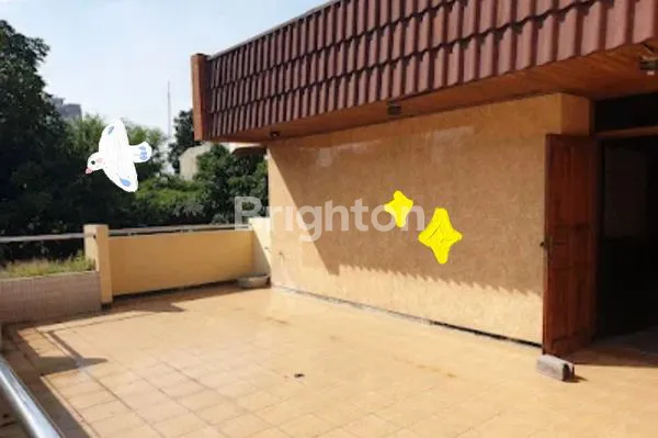 image RUMAH USAHA STRATEGIS DI DARMO PERMAI, DEKAT PAKUWON MALL (7)