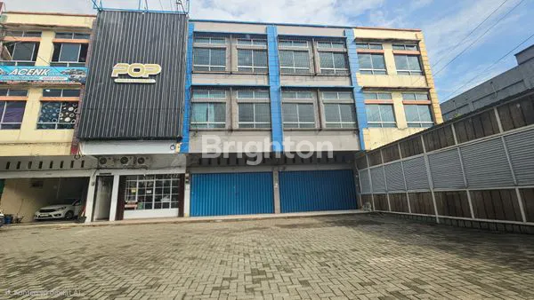 image RUKO STRATEGIS DI JL. ARIFIN AHMAD, 2 PINTU (2)