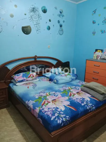 image RUMAH CANTIK 2 LANTAI VILA NUSA INDAH 5, SIAP HUNI, TIDAK BA.JIR LOKASI AMAN DAN NYAMAN (4)