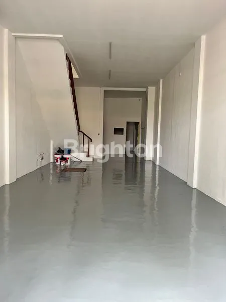 image RUKO 2 1/2 LANTAI PASAR MODERN PARAMOUNT GADING SERPONG TANGERANG  (5)