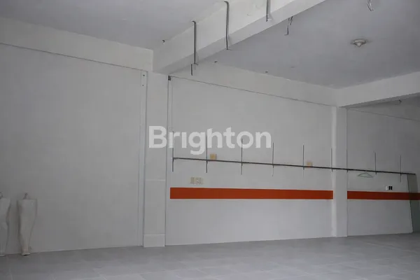 image RUKO GANDENG 3 PINTU DI JL. A. YANI, DEKAT MAL & PASAR WISATA PEKANBARU (3)