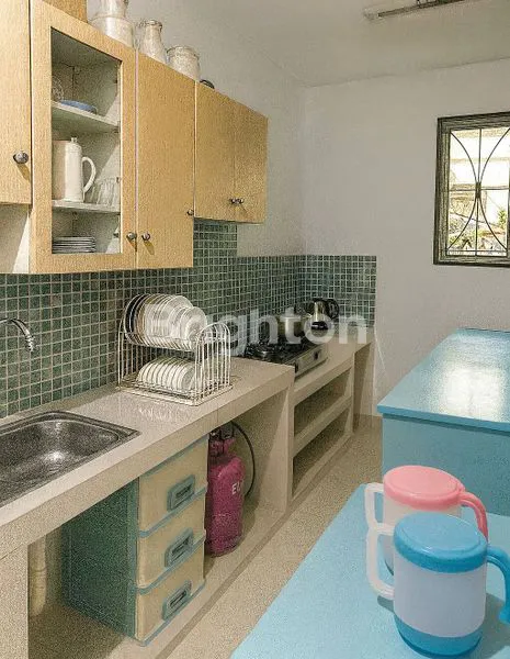 image DIJUAL RUMAH RENO 2,5LANTAI SIAP HUNI DI KELAPA GADING  (3)