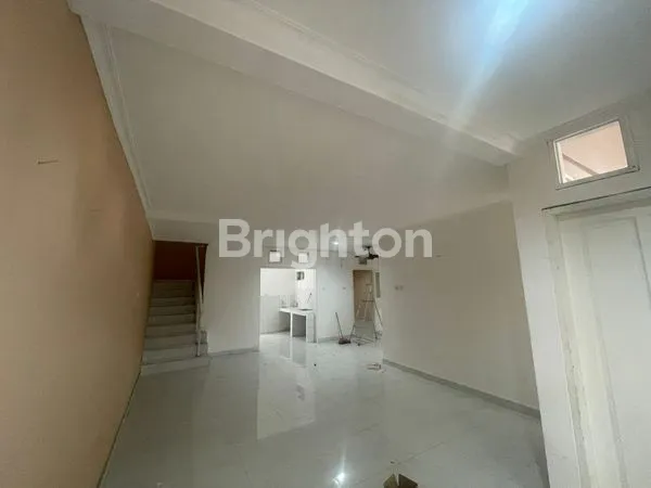 image RUMAH DEKAT PASMOD BSD CEMARA RAYA BSD CITY TANGERANG SELATAN (4)