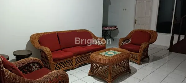 image DISEWAKAN RUMAH SUPER STRSTEGIS DI BALIKPAPAN BARU, BALIKPAPAN (2)