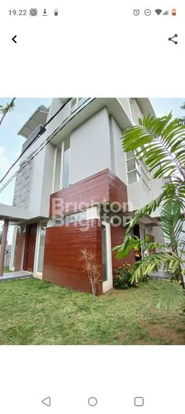 image CLASTER MEWAH 3 LT SCARLET  DE CASSABLANCA (7)