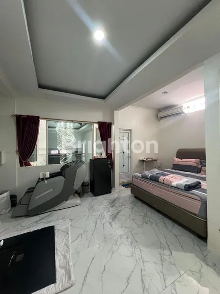 image RUMAH 2 LANTAI DI VILA JOMBANG BARU (6)