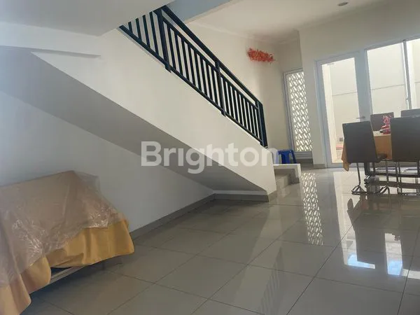 image DIJUAL RUMAH DI SUMMARECON (3)