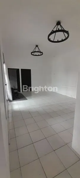 image JATEN, KARANGANYAR, RUMAH KLASIK DI PERUMAHAN  PROSES RENOV, KE ALUN ALAUN DEKAT, AKSES JALAN 2 ARAH, LOKASI TENANG DAN NYAMAN (6)