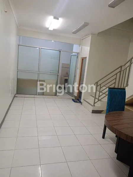 image RUKO BAGUS 3 LANTAI SEMI FURNISHED DI JL. UTAMA KALIMALANG JAKASAMPURNA KOTA BEKASI (2)